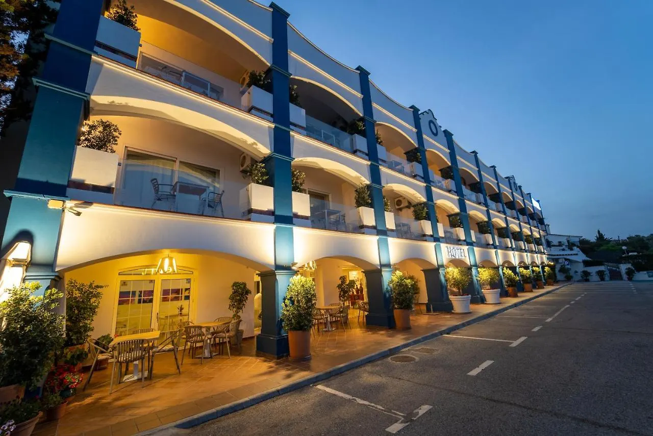 Hotel Piedra Paloma Estepona 2*,